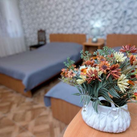 Paata'S Guesthouse Borjomi Bagian luar foto